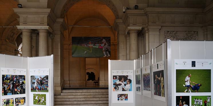 Exposition "Les bleus dans les yeux des photojournalistes de l’AFP"